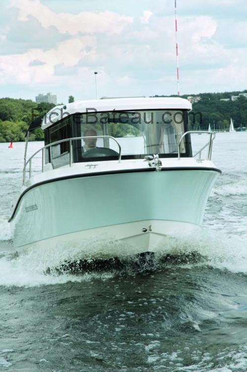 Quicksilver Captur 675 Pilothouse fiche technique et avis